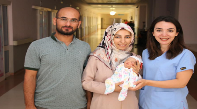 Mucize Bebek" Şanlıurfa Eğitim Ve Araştırma Hastanesinde Hayata Tutundu