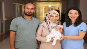 Mucize Bebek" Şanlıurfa Eğitim Ve Araştırma Hastanesinde Hayata Tutundu