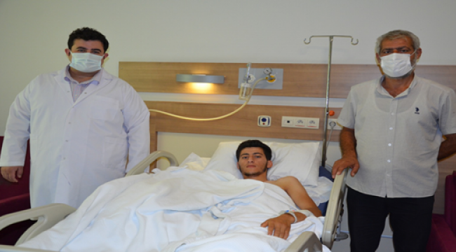 Pompalı tüfekle eli parçalanan hasta sağlığına kavuştu