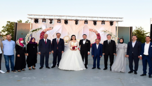 Vali Erin, Urfalı şehit polisin kız kardeşin düğününe katıldı