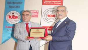 Başkan Bayık yılın başarılı Belediye Başkanı seçildi