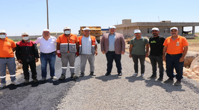  Başkan Ekinci, Gözlek Mahallesinde Devam Eden Asfalt Çalışmasını İnceledi