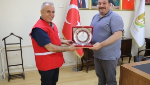 Başkan Ekinciden Türk Kızılay'a Kurban Bağışı