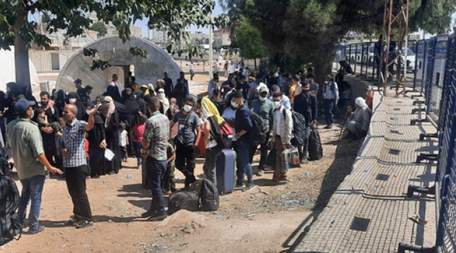 Bayramlaşmak için Suriye'ye 15 bin kişi geçiş yaptı