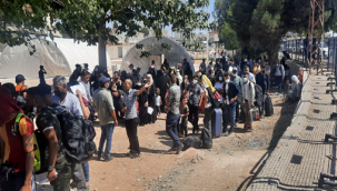 Bayramlaşmak için Suriye ye 4 bin 400 kişi giriş yaptı 