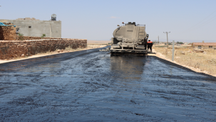 Bozova'da Kırsal yollar asfaltla buluşturuluyor