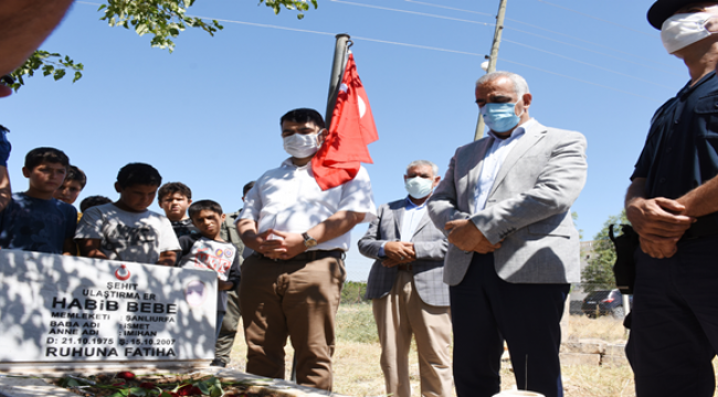 Hilvan'da 15 Temmuz etkinlikleri Şehit kabirlerinin ziyareti ile başladı 