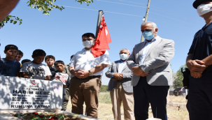 Hilvan'da 15 Temmuz etkinlikleri Şehit kabirlerinin ziyareti ile başladı 