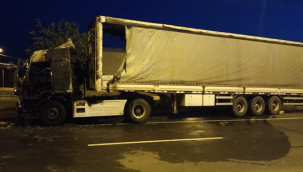 Hilvan yolunda tır yangını