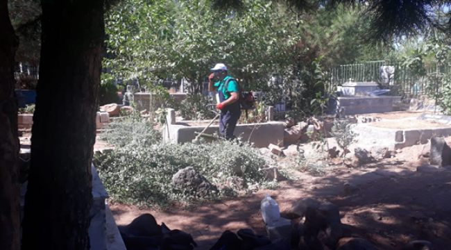 Mezarlıklarda Bayram Hazırlığı