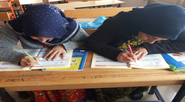 "Okuma Yazma Bilmeyen Kalmasın" Sloganıyla Yeni Kurslar Açılıyor