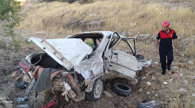 Şanlıurfa"da otomobil ile minibüs çarpıştı