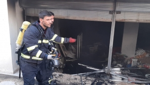 Urfa"da depo yangını