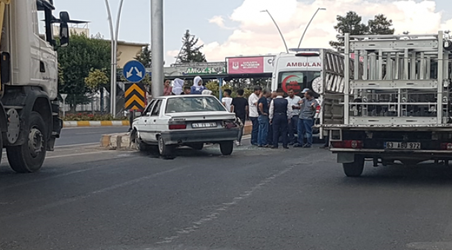 Urfa'da iki araç çarpıştı, 2 yaralı