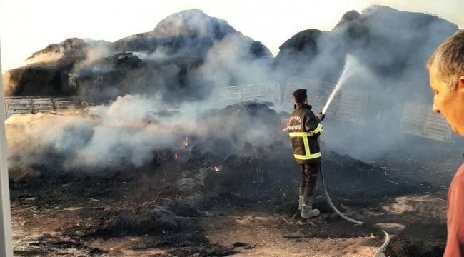 Urfa'da saman balyası yüklü TIR, alev alev yandı