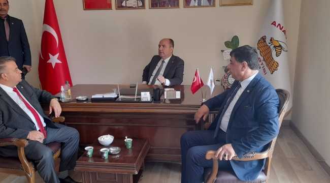 Başkan Aslan , Partisinin Kütahya il Binasının Açılışına Katıldı