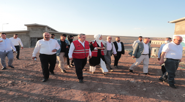 Başkan Beyazgül Siverek İlçesinde Temaslarda Bulundu