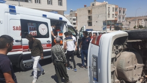 Şanlıurfa"da otomobil devrildi