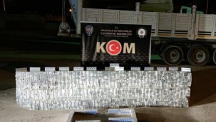 Şanlıurfa'da depo ve araçta kaçak sigara yakalandı