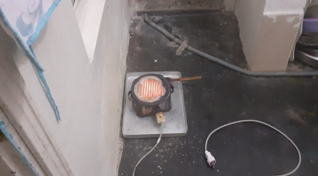 Suruç'ta ocakta unutulan yemek yangına neden oldu