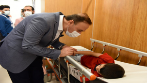 Vali Erin, yaralı çocukları ziyaret etti