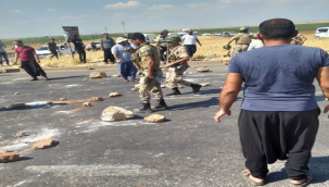 Viranşehirli çiftçiler elektrik kesintilerini protesto etti