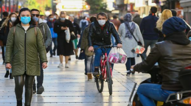 Aşısızlar için PCR testi birçok alanda zorunlu hale geliyor