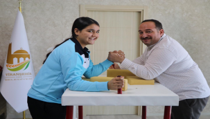 Başkan Ekinci Türkiye derecesi yapan öğrencileri tebrik etti