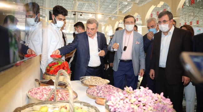 BÖLGESEL KALKINMA, YATIRIM İŞBİRLİĞİ FORUM VE FUARI ŞANLIURFA'DA KAPILARINI AÇTI