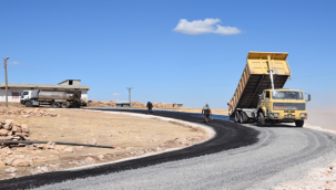 Kırsal mahalle yolları asfalta kavuşuyor 