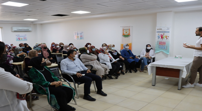 Kursiyerlere obezite ile mücadele semineri