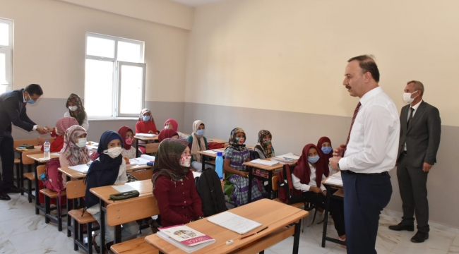 Kuveytli Hayırseverlerin Yapımını Tamamladığı Okullarda Ders Başladı