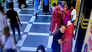 Şanlıurfa'da cansız mankeni çaldılar