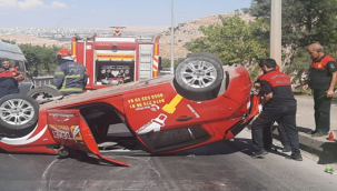 Şanlıurfa'da otomobil takla attı