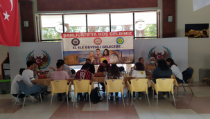 Şanlıurfa'da polis ekiplerince öğrenciler bilgilendirildi