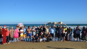 Şanlıurfalı engelliler denizde stres attı