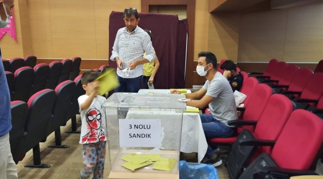 Urfa Eczacı Odası'nda seçim heyecanı 