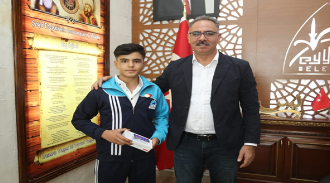  Başkan Kuş, Başarılı Sporcuları Ödüllendirmeye Devam Ediyor
