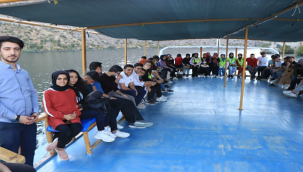 Büyükşehir Gençlik Meclisi'nden Şanlıurfalı Gençlere Halfeti Gezisi