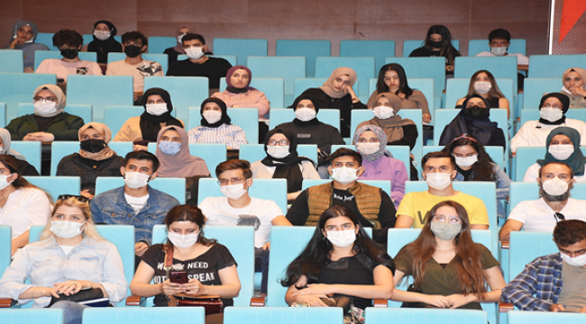 Harran Üniversitesi, Üniversiteyi Yeni Kazanan Öğrencilerine Yol Gösteriyor