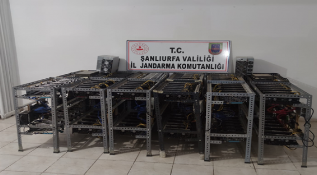 Siverek'te kripto para üreten 2 kişi yakalandı.
