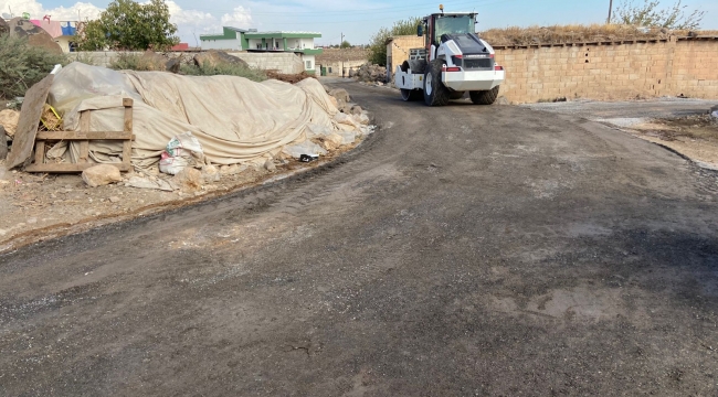 Viranşehir'de iki mahalleye asfalt atağı