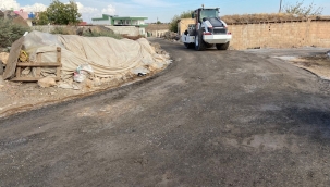 Viranşehir'de iki mahalleye asfalt atağı
