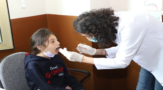 Ağız Diş Sağlığının Önemi Çocuklara Anlatıldı 