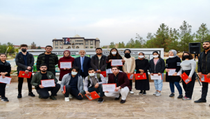 HRÜ'de Aidiyet Anıtı Fotoğraf Yarışmasının Ödül Töreni Gerçekleştirildi