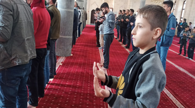 Şanlıurfa'da bütün camilerde yağmur duası yapıldı