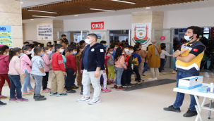 Türkiye'de İlk  "Kitap Fuarında" Yerinde Aşı Uygulaması