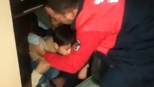 Urfa'da asansörde mahsur kaldılar