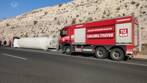 Urfa"da LPG yüklü tanker devrildi!