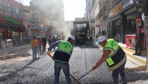 YENİŞEHİR MAHALLESİ 5.CADDEDE SICAK ASFALT SERİMİNE BAŞLANDI